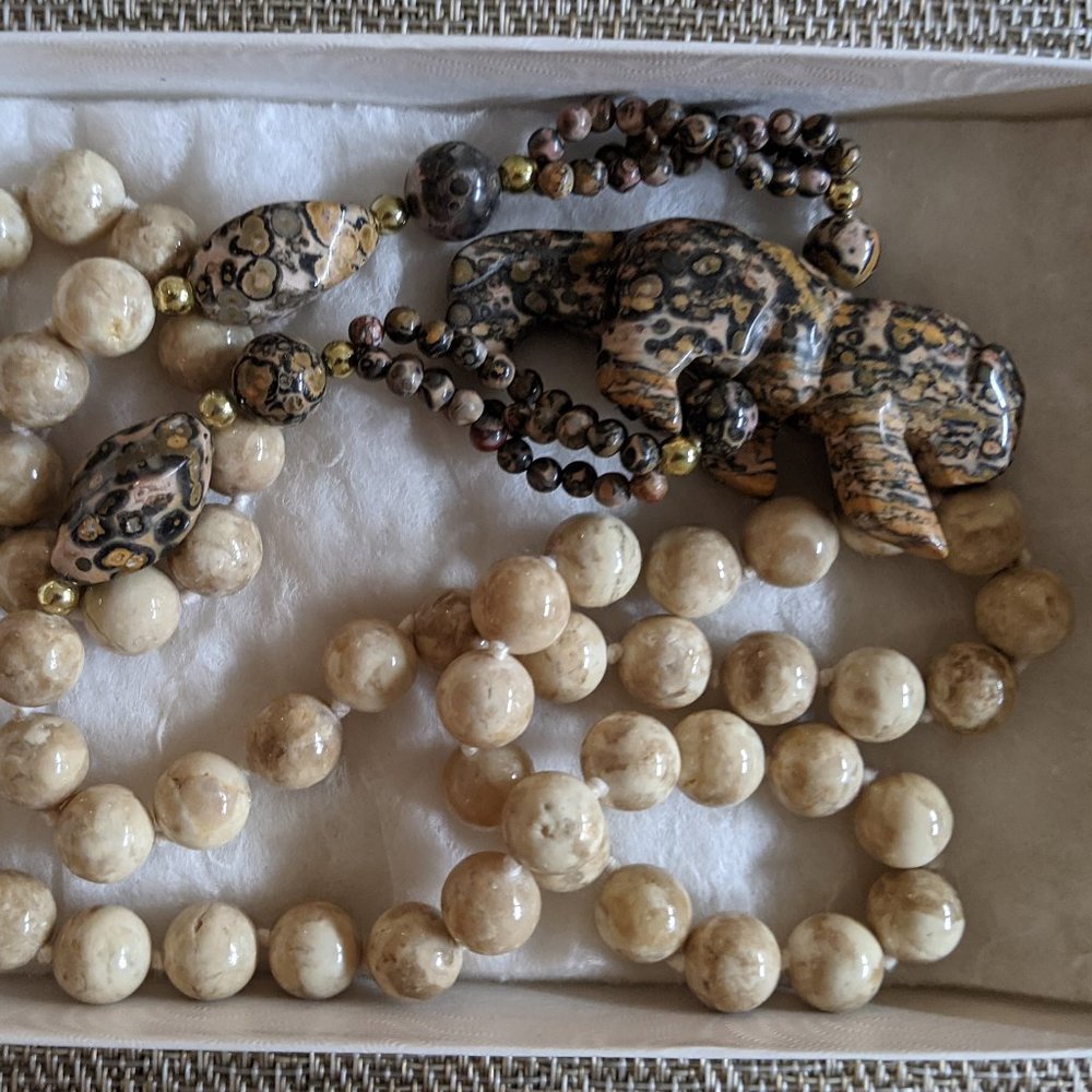 Elegant Stone leopard Beaded Necklace